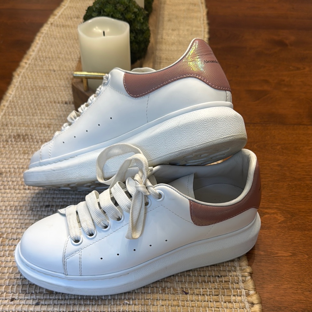 Alexander Mcqueen Oversized Women's White And Pink Sneakers